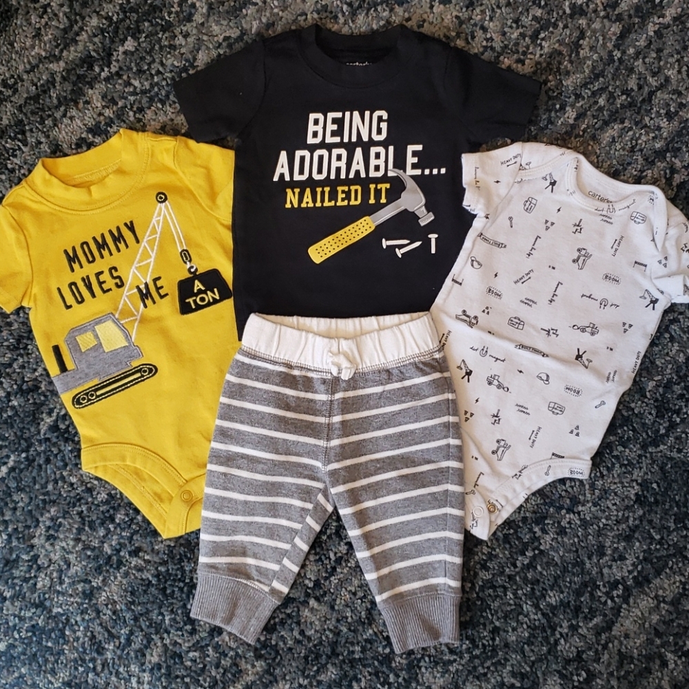 Carter's outfit set